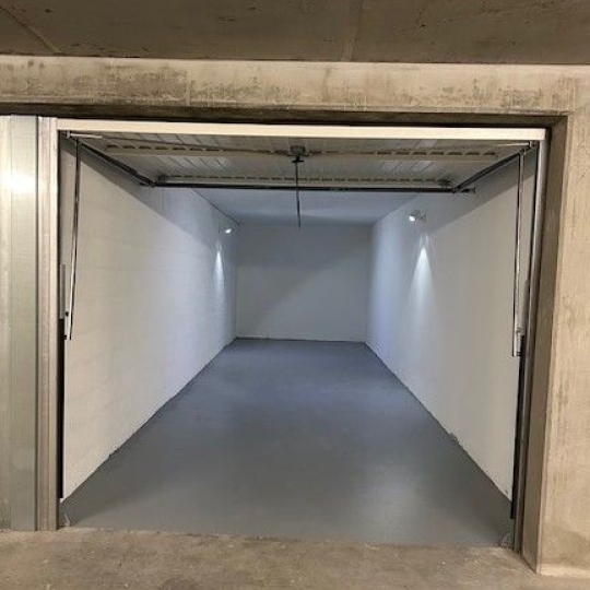 JEANDET Immobilier : Garage / Parking | SAINT-GENIS-POUILLY (01630) | 26.00m2 | 220 € JEANDET Immobilier : Garage / Parking | SAINT-GENIS-POUILLY (01630) | 26.00m2 | 220 €