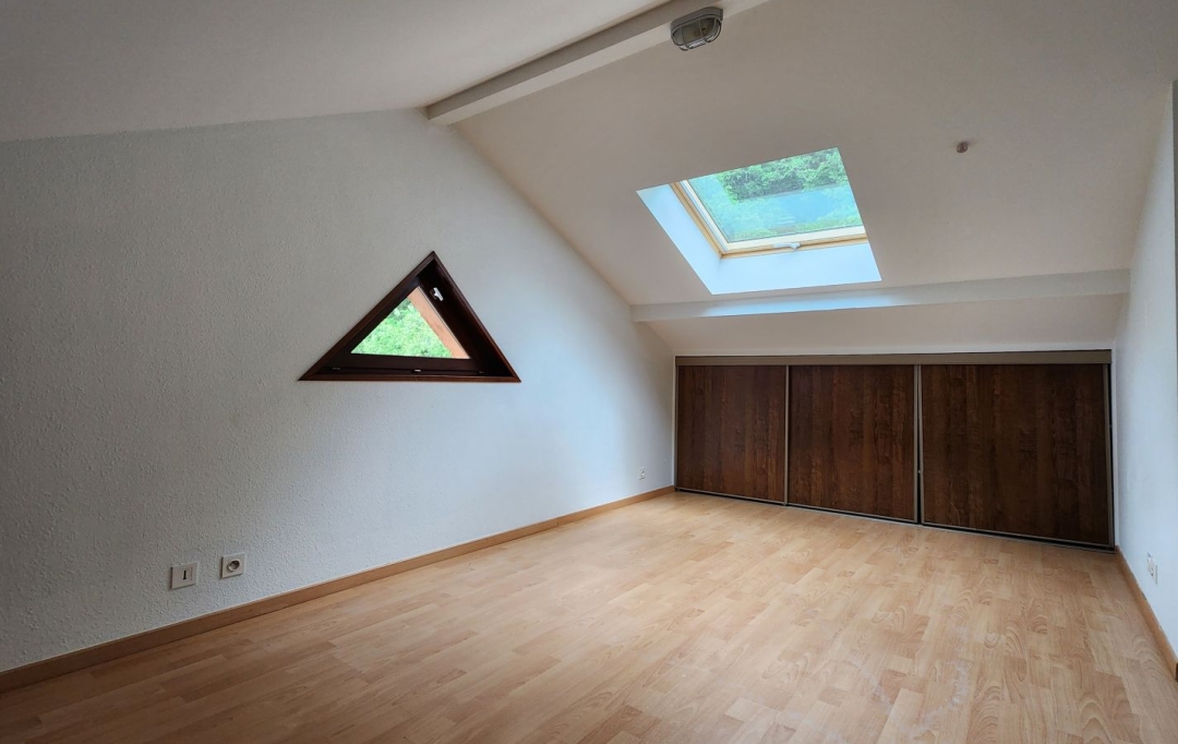 JEANDET Immobilier : Appartement | CROZET (01170) | 25 m2 | 670 € 