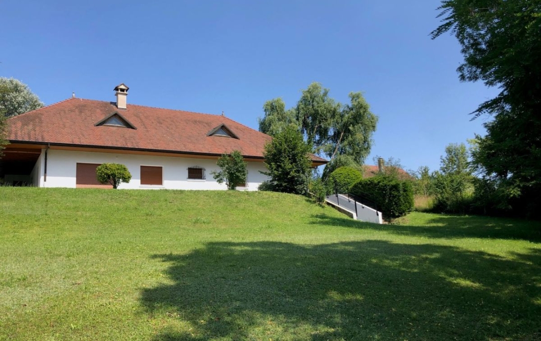 JEANDET Immobilier : Other | VIRY (74580) | 212 m2 | 3 860 € 