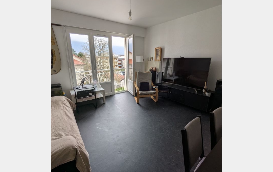 JEANDET Immobilier : Appartement | SAINT-GENIS-POUILLY (01630) | 53 m2 | 215 000 € 