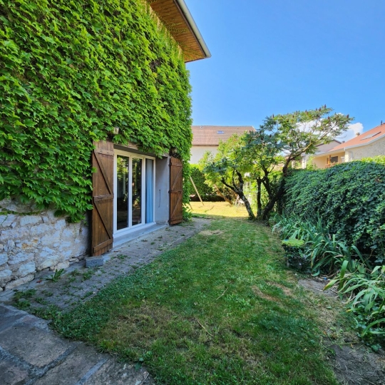  JEANDET Immobilier : Maison / Villa | SEGNY (01170) | 220 m2 | 4 290 € 