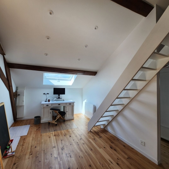  JEANDET Immobilier : Maison / Villa | SEGNY (01170) | 220 m2 | 4 290 € 