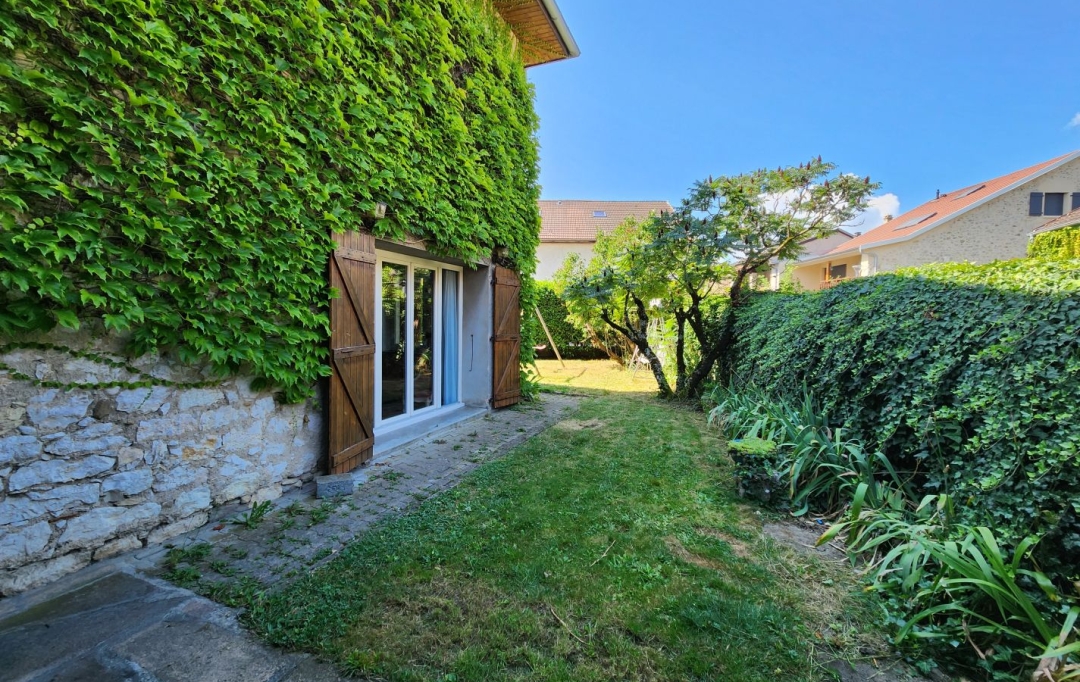 JEANDET Immobilier : Maison / Villa | SEGNY (01170) | 220 m2 | 4 290 € 