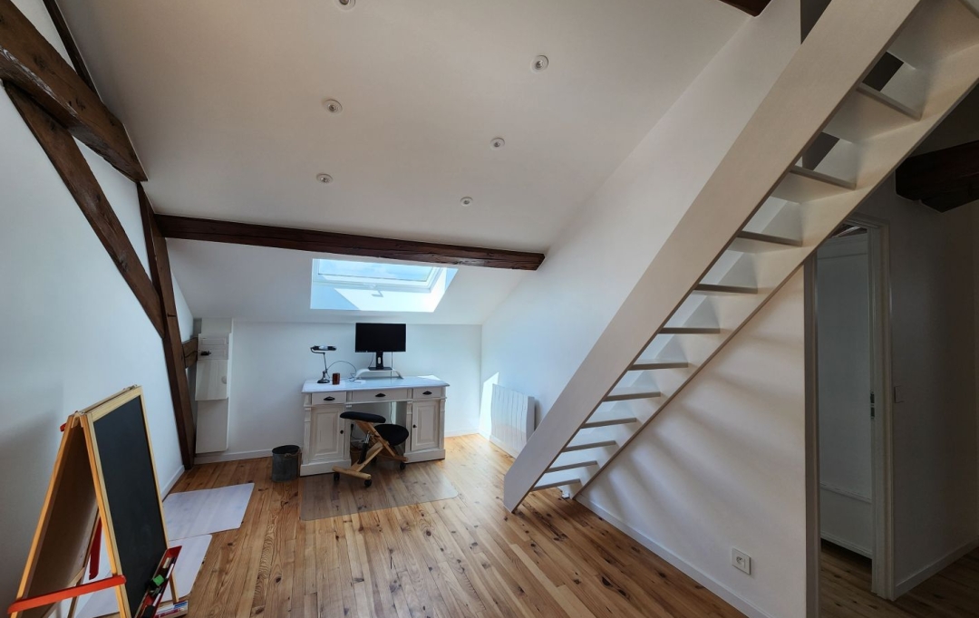 JEANDET Immobilier : Maison / Villa | SEGNY (01170) | 220 m2 | 4 290 € 