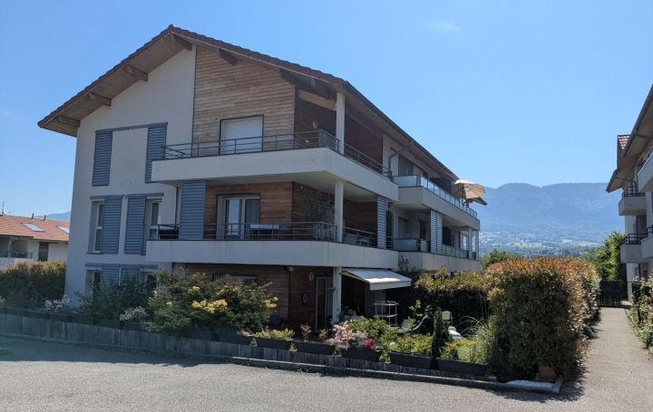 Appartement P2   FEIGERES  45 m2 240 000 € 
